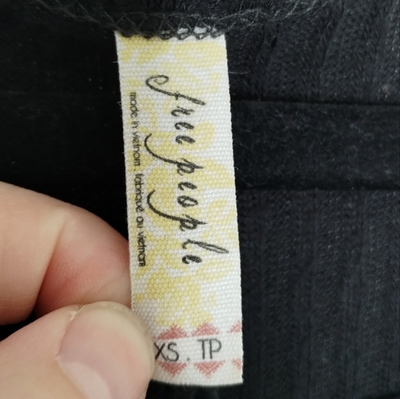 Free People Black Waffle Knit Long Sleeve Raw Hem Shirt Size XS - Picture 4 of 6